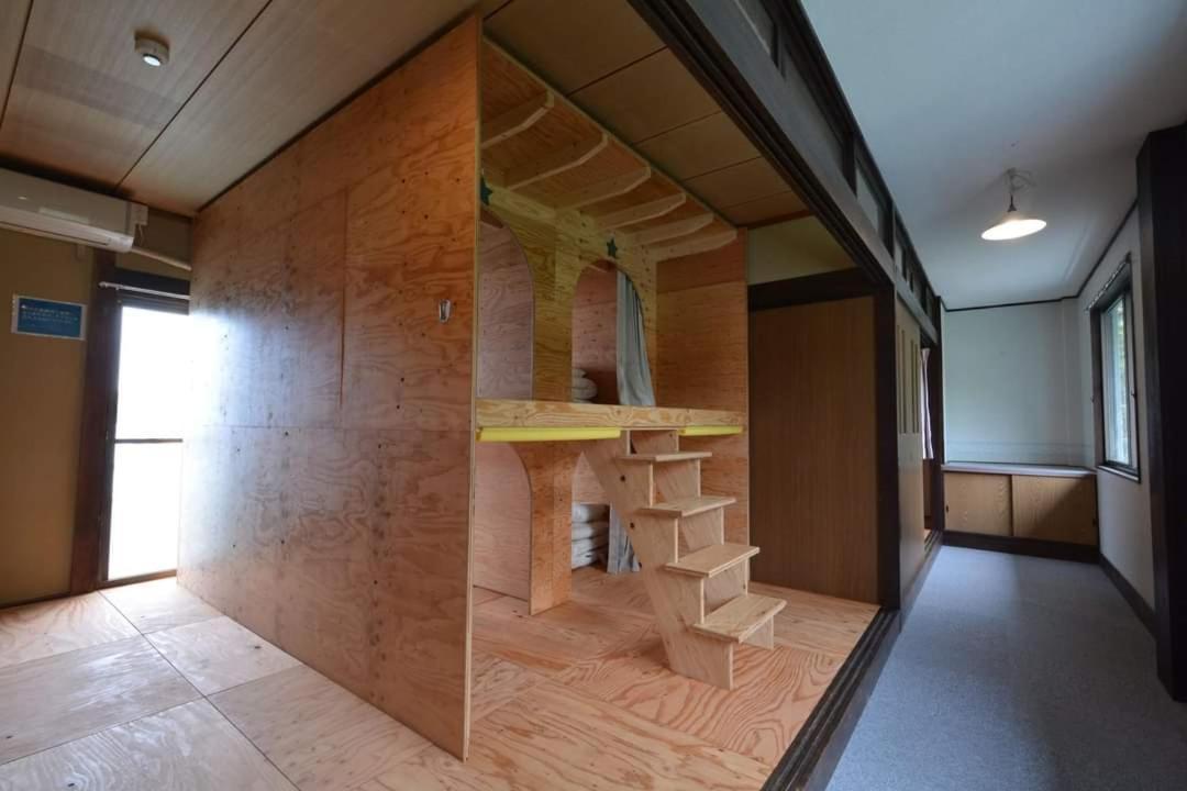 Guest House Gamigami Onomichi Rum bild